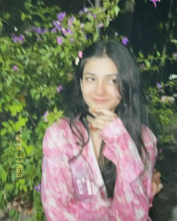 aesthetic-girl-pic
