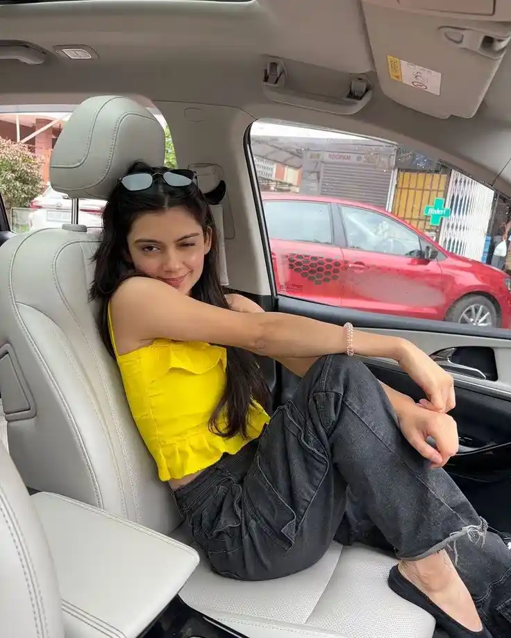 alone girl pic