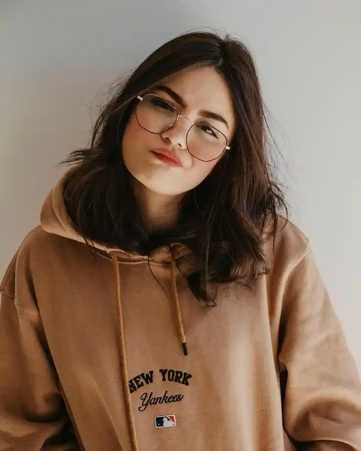 attitude girl dp