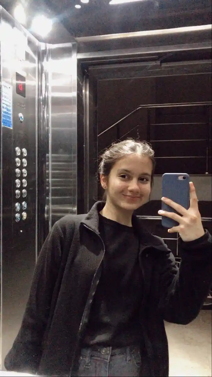 cute-girl-dp-attitude-simple