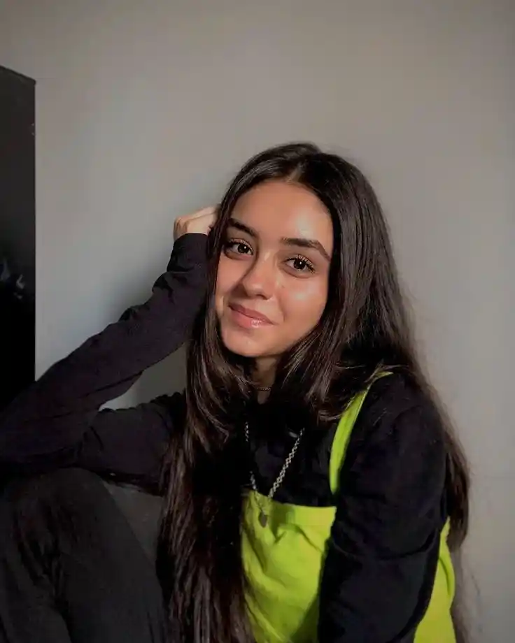 cute girls dp pic