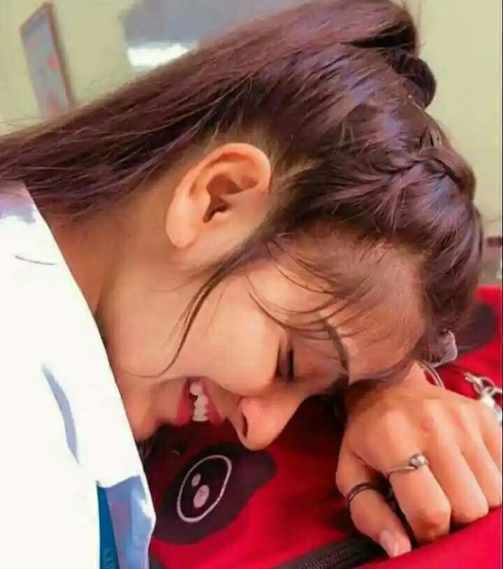 ek ladki ka photo