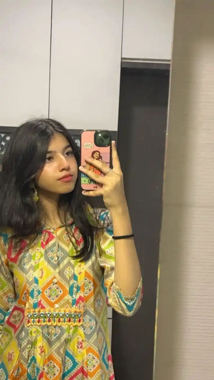 fake girl photo