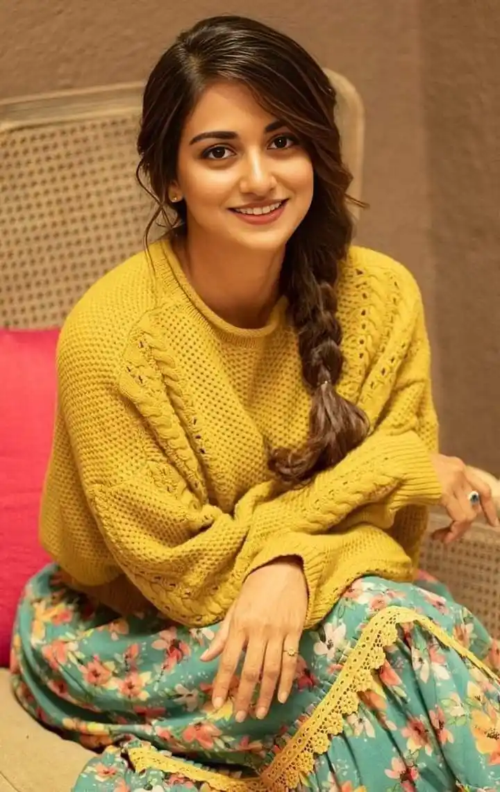gaon ki ladki ka dp