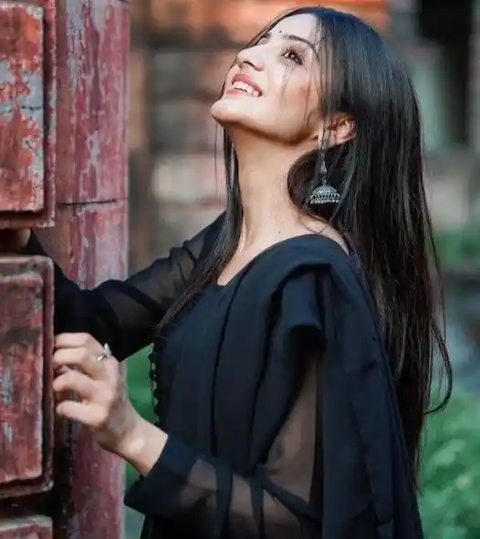 mast ladki ki dp
