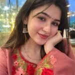 Cute Teen Girl Pic