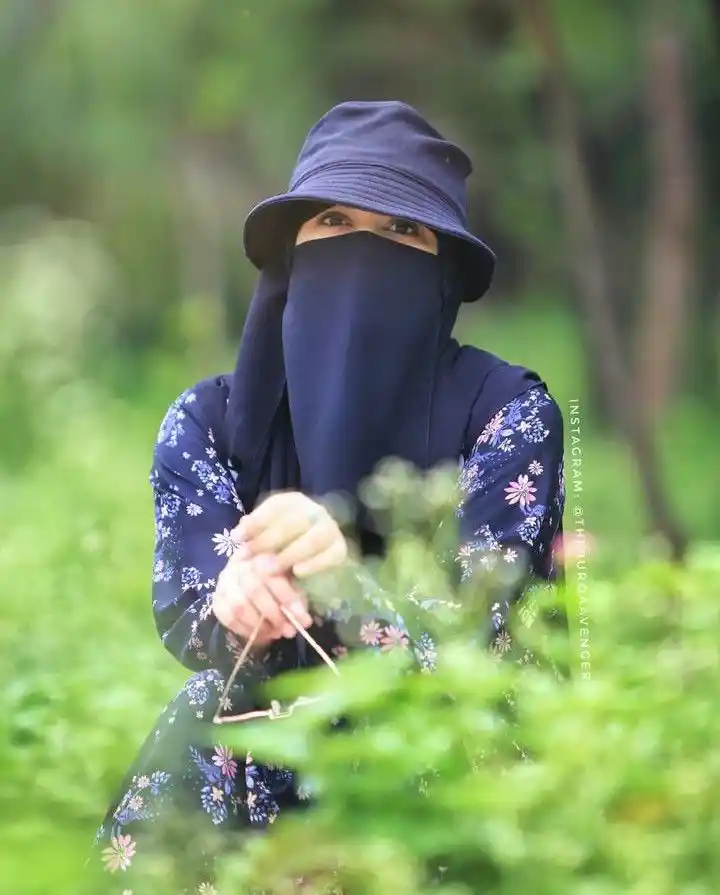 attitude hijab girl pic 1