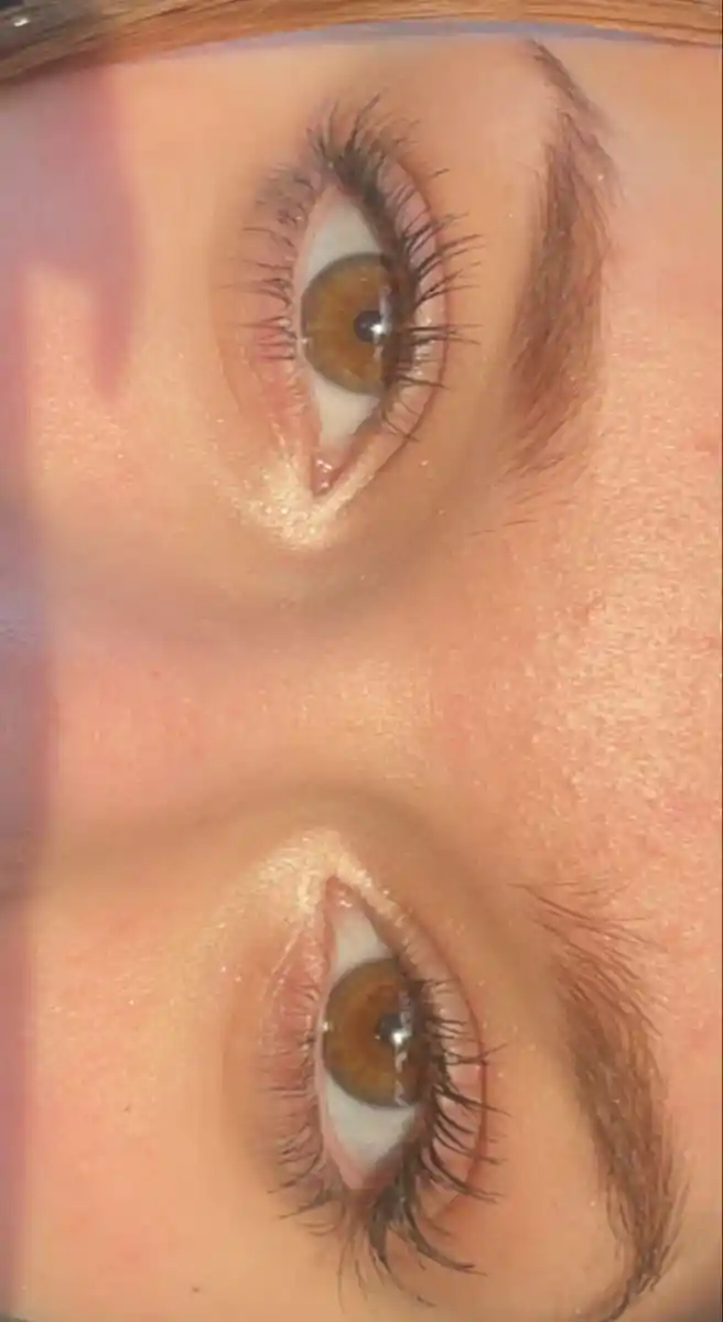 beautiful eyes dp girl