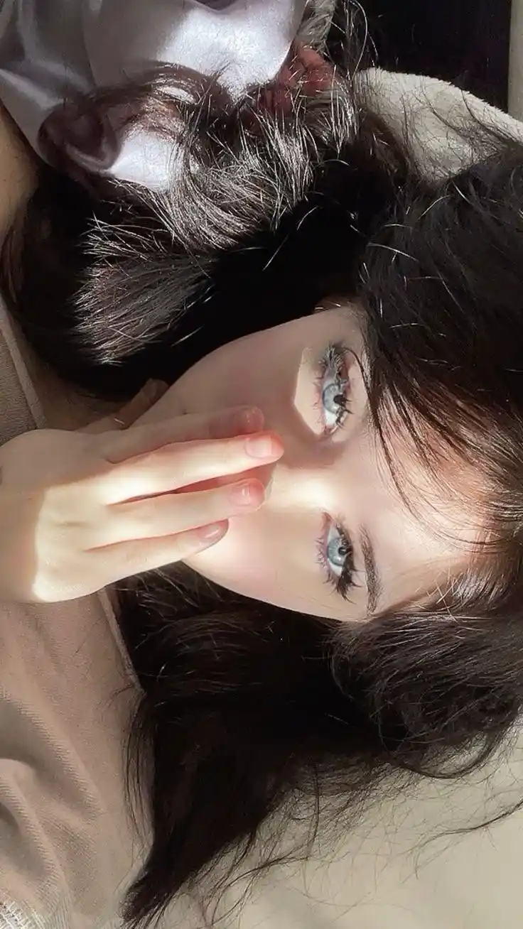 blue eyes dp