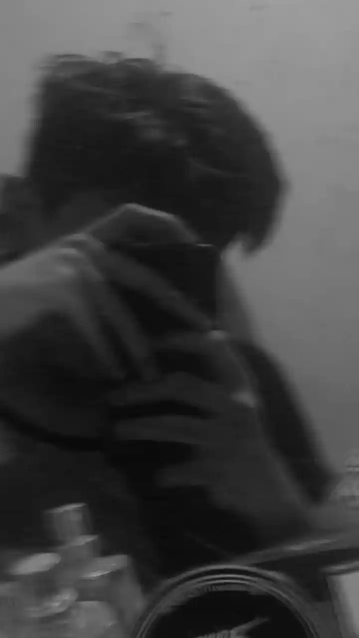 blur background dp