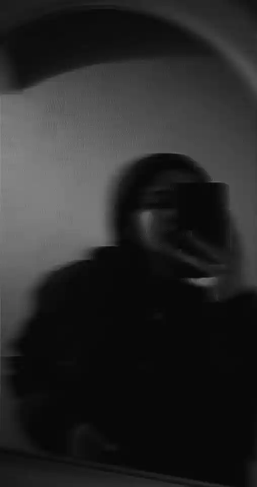 blurry aesthetic dp girl cute