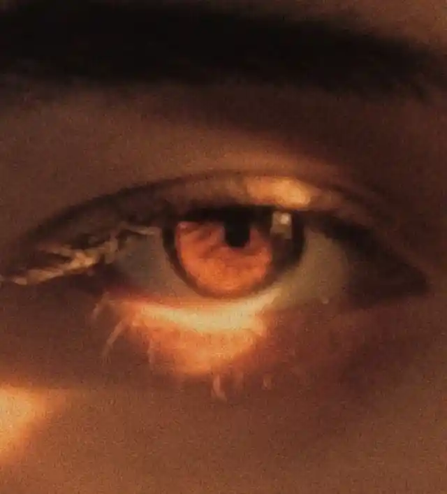 brown eyes dp
