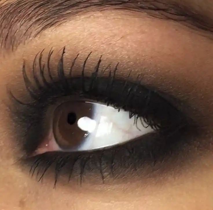 crying eyes dp girl love