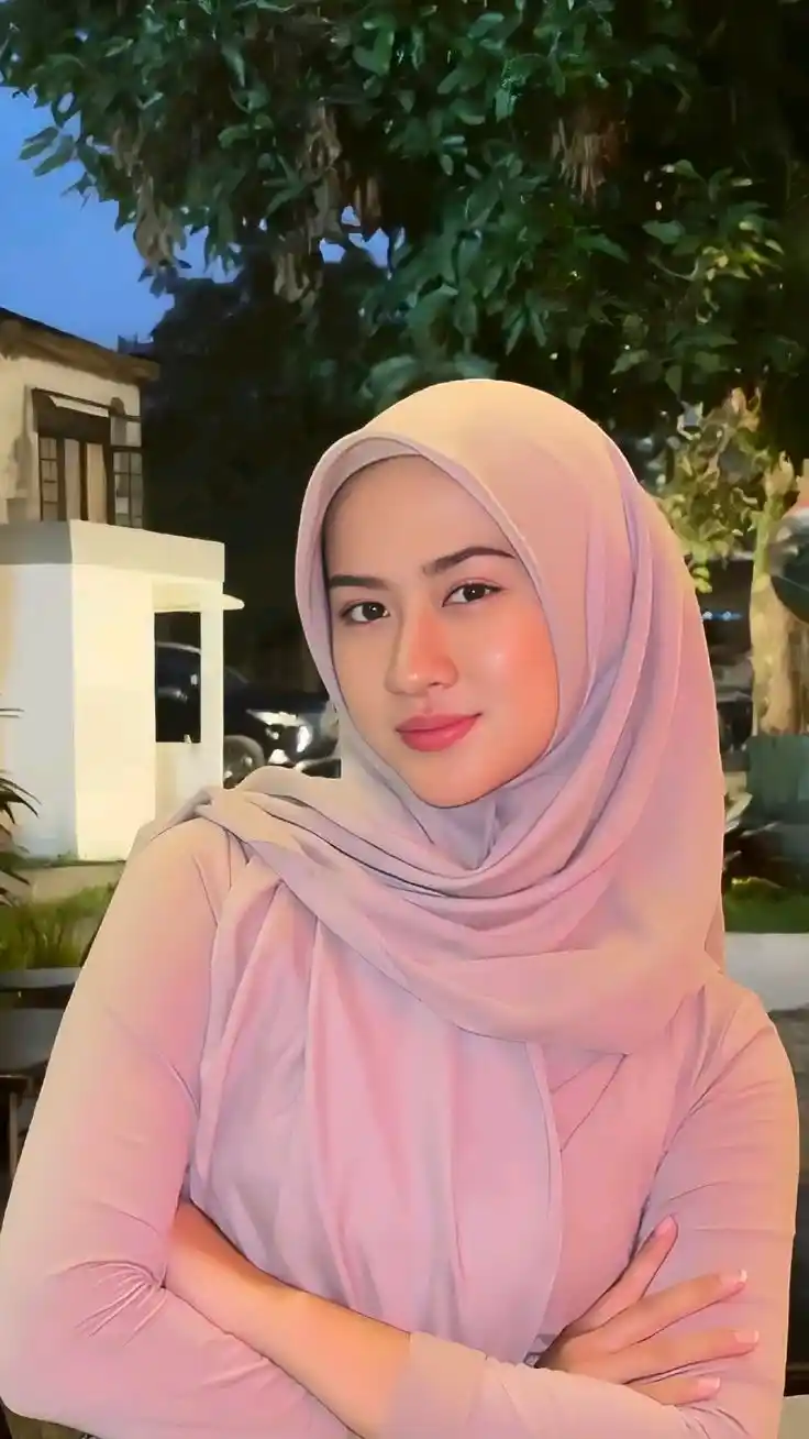 cute attitude dp girl hijab for instagram 63