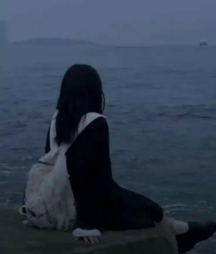 emotional sad girl dp hidden face