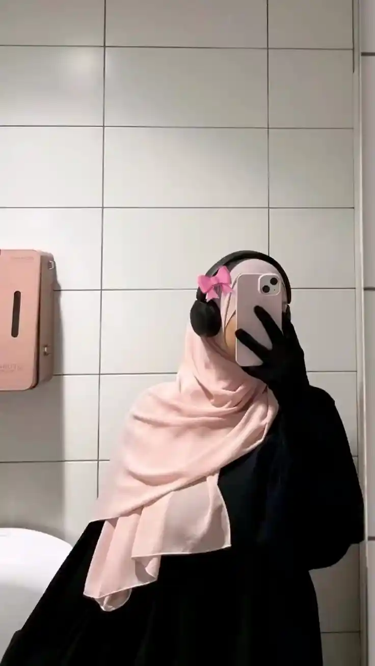 hidden face stylish instagram hijab dp 100