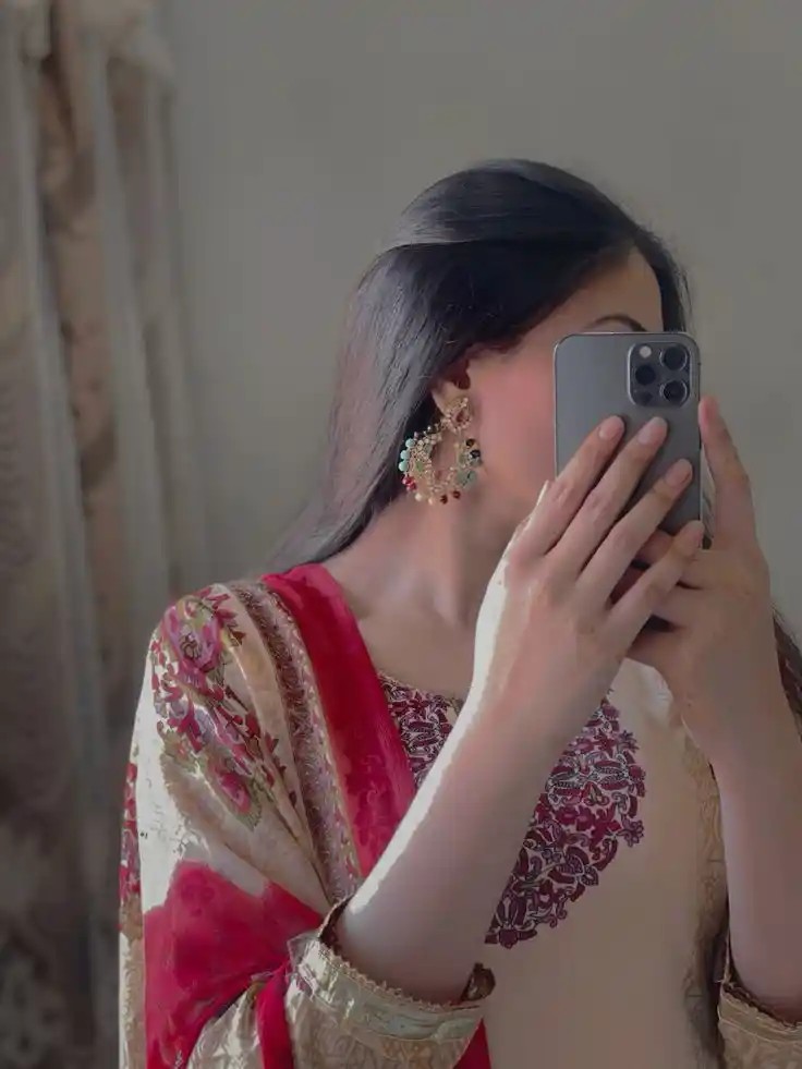 mirror selfie dp girl love 12