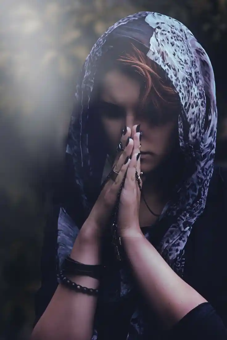 sad girl dp aansu