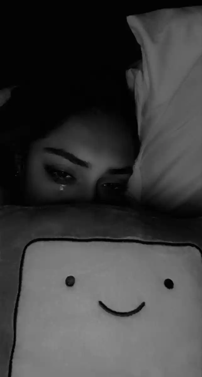 sad girl dpz